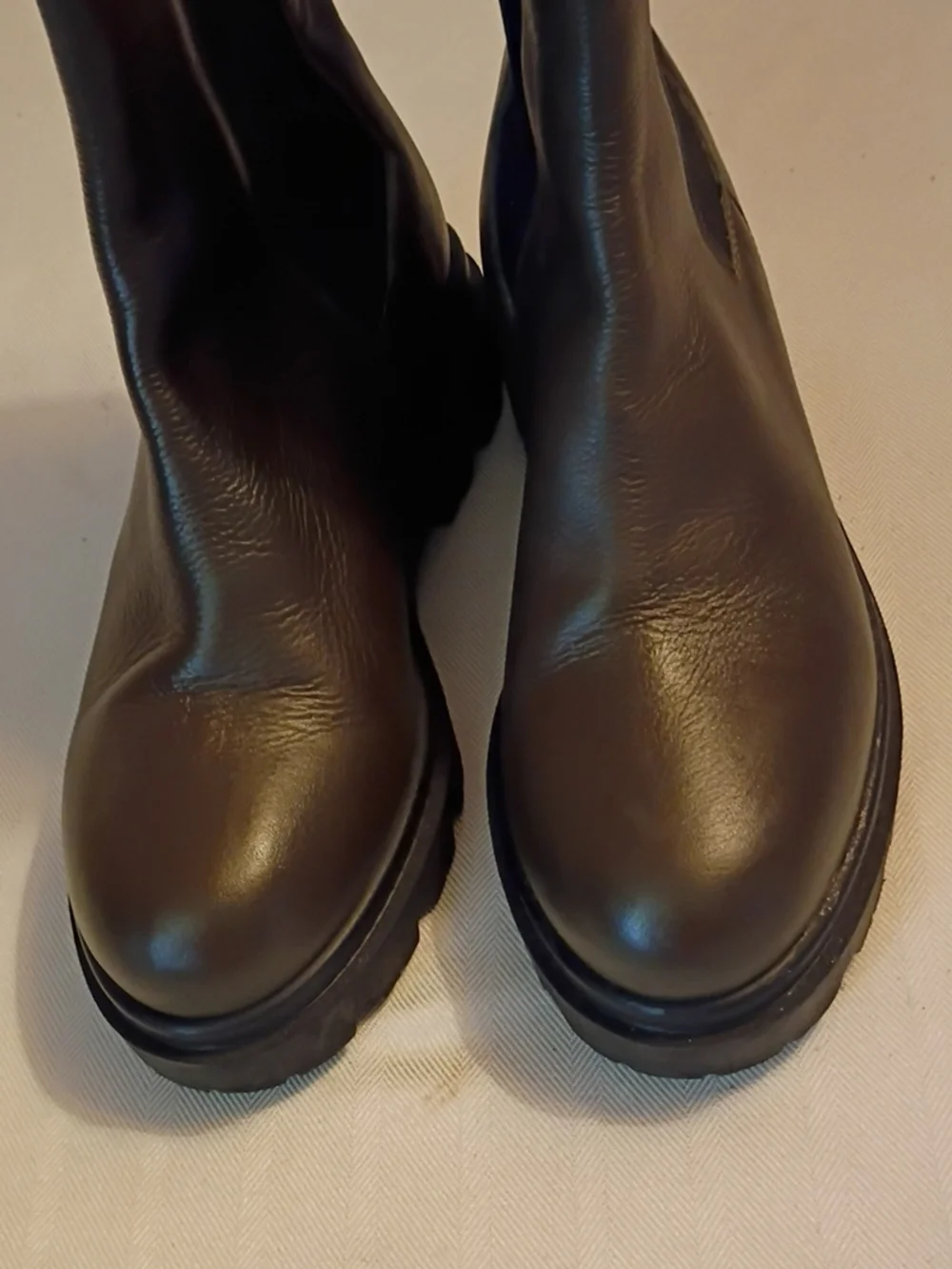 Banana Republic Boots 8
